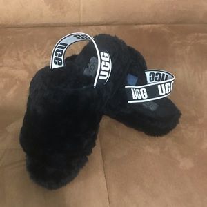 UGG fluff Yeah slide woman’s size 7
